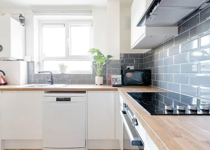 *Brand New 1 Bedroom Flat In Central London*