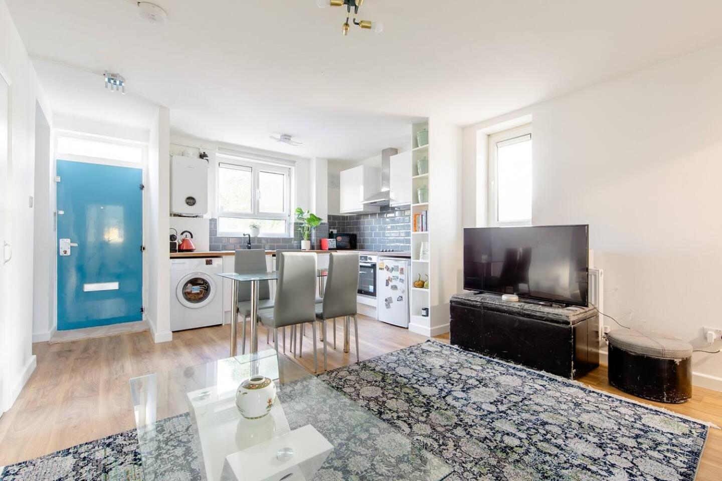 *brand New 1 Bedroom Flat In London* Appartamento Londra